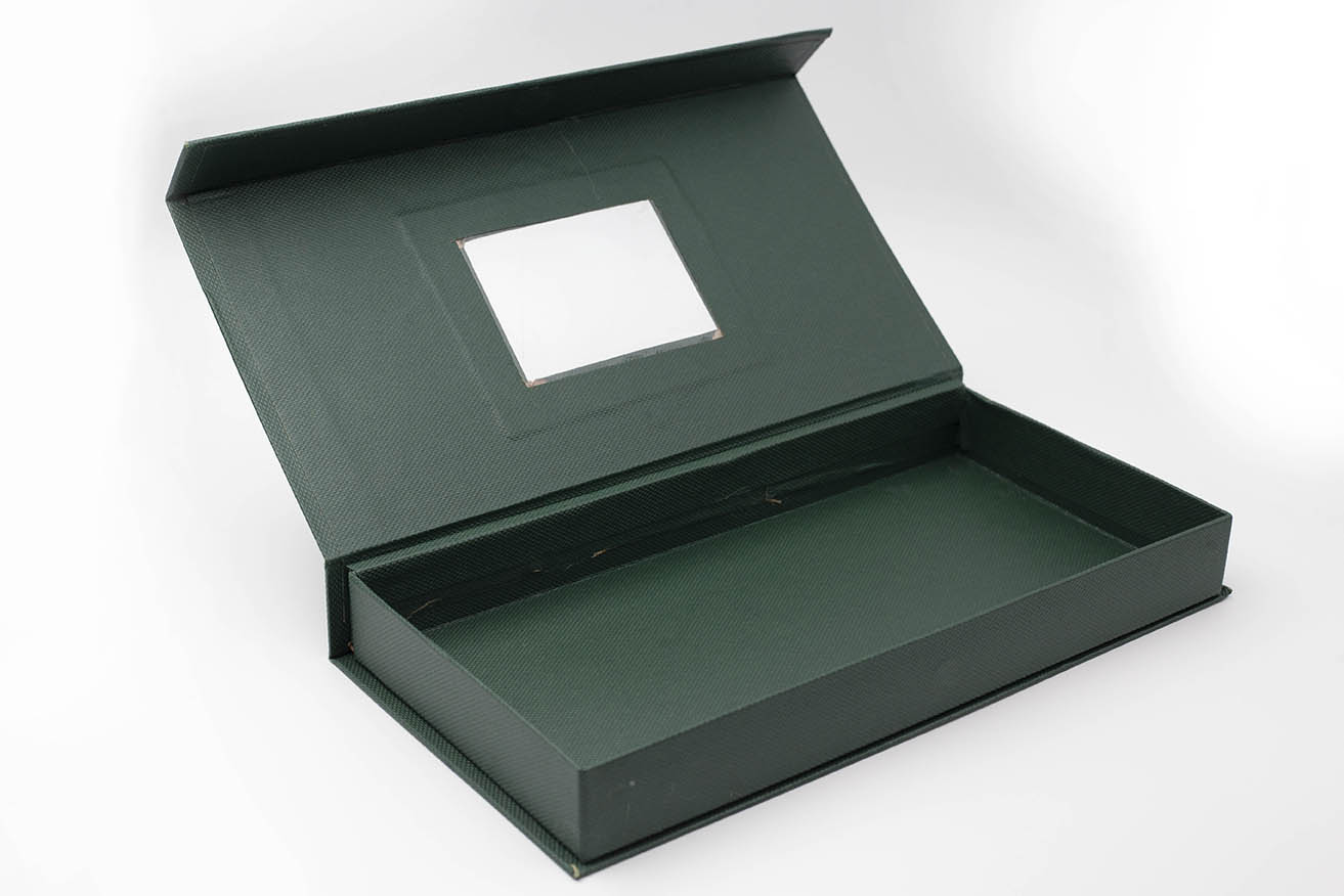 GIFT BOX PAPER NO 3