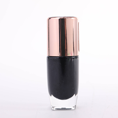 WATER-BASED NAIL POLISH WITH GOLDEN CAP