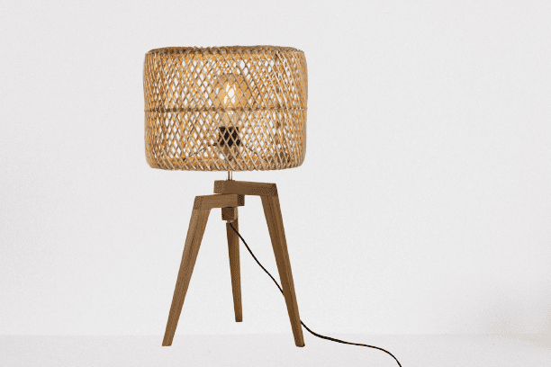 OPALE - TABLE LAMP WOOD CUP IN RATTAN D30H 55