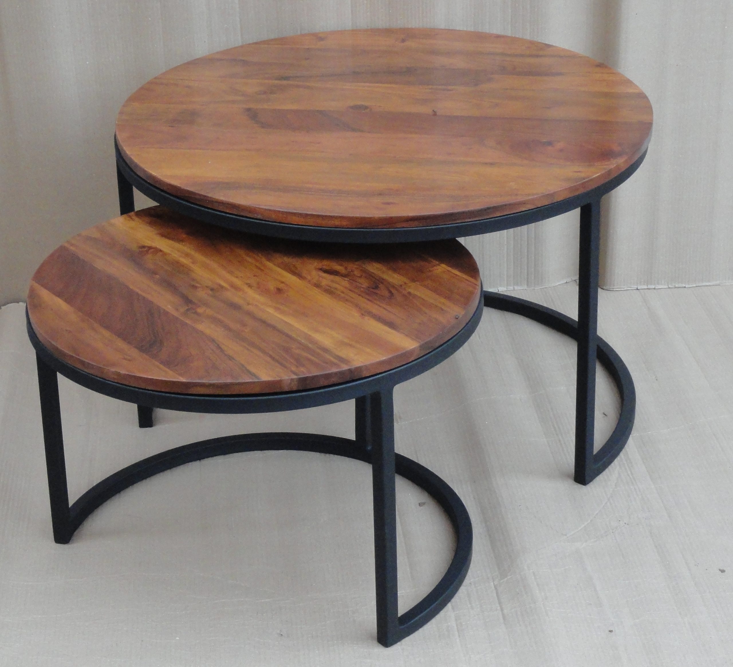 LUNA - COFFEE TABLE MEDIUM W -  WOODEN TOP AND METAL LEG D55 H40