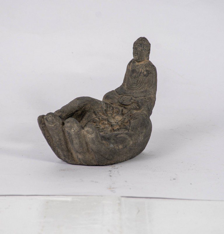 MATHIS - BUDHA HAND STONE STATUE 15 CM