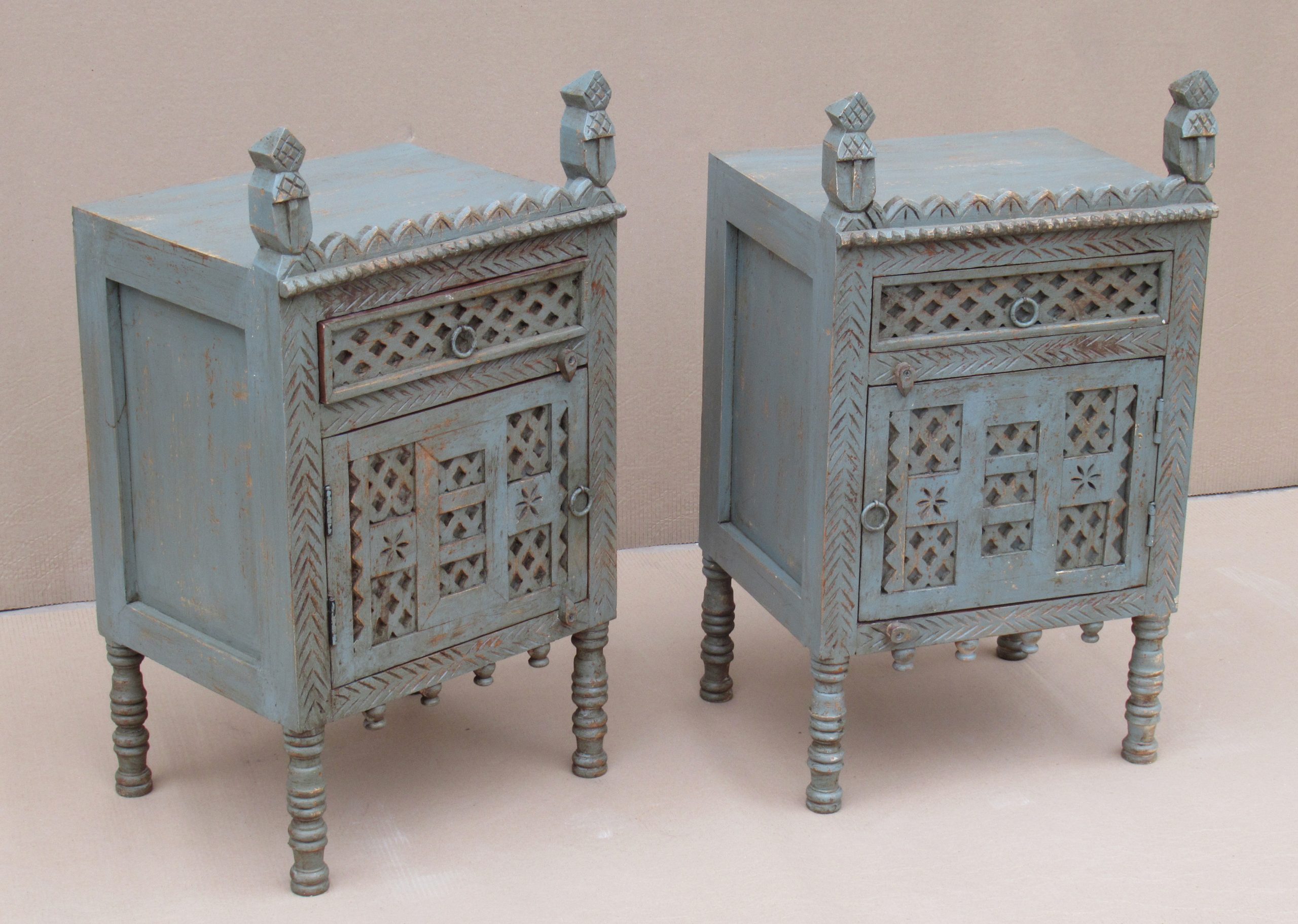 PORTIA - BEDSIDE TABLE BLUE CARVED WOOD 44 X 37 X H 82 CM