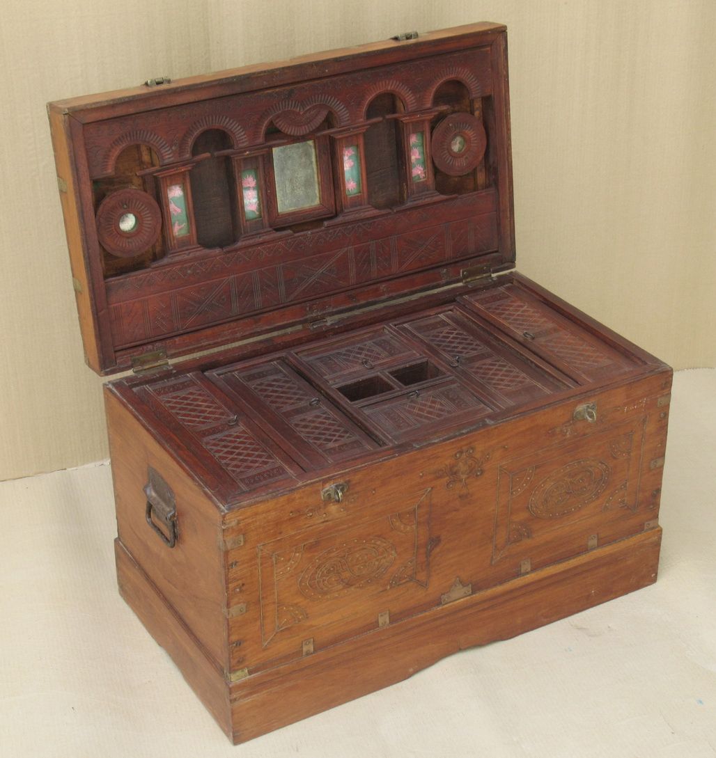 ELYSEES - TRUNK WOOD 67L X 36W X 40H CM