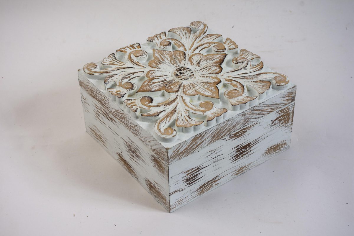 SIMONA - BOX WOOD SMALL WHITE WASH 20L X 20W X 10H