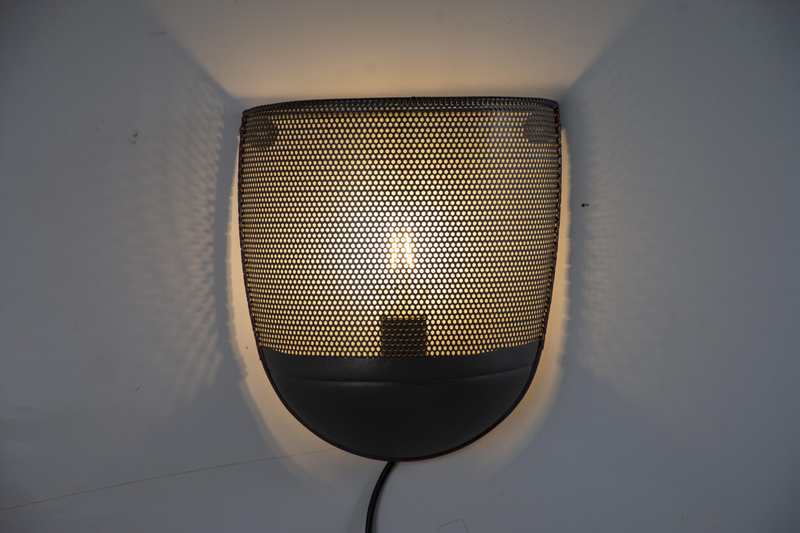 IVATO - WALL LAMP METAL MESH CIMENT GREY 29 X 27 X 11 CM