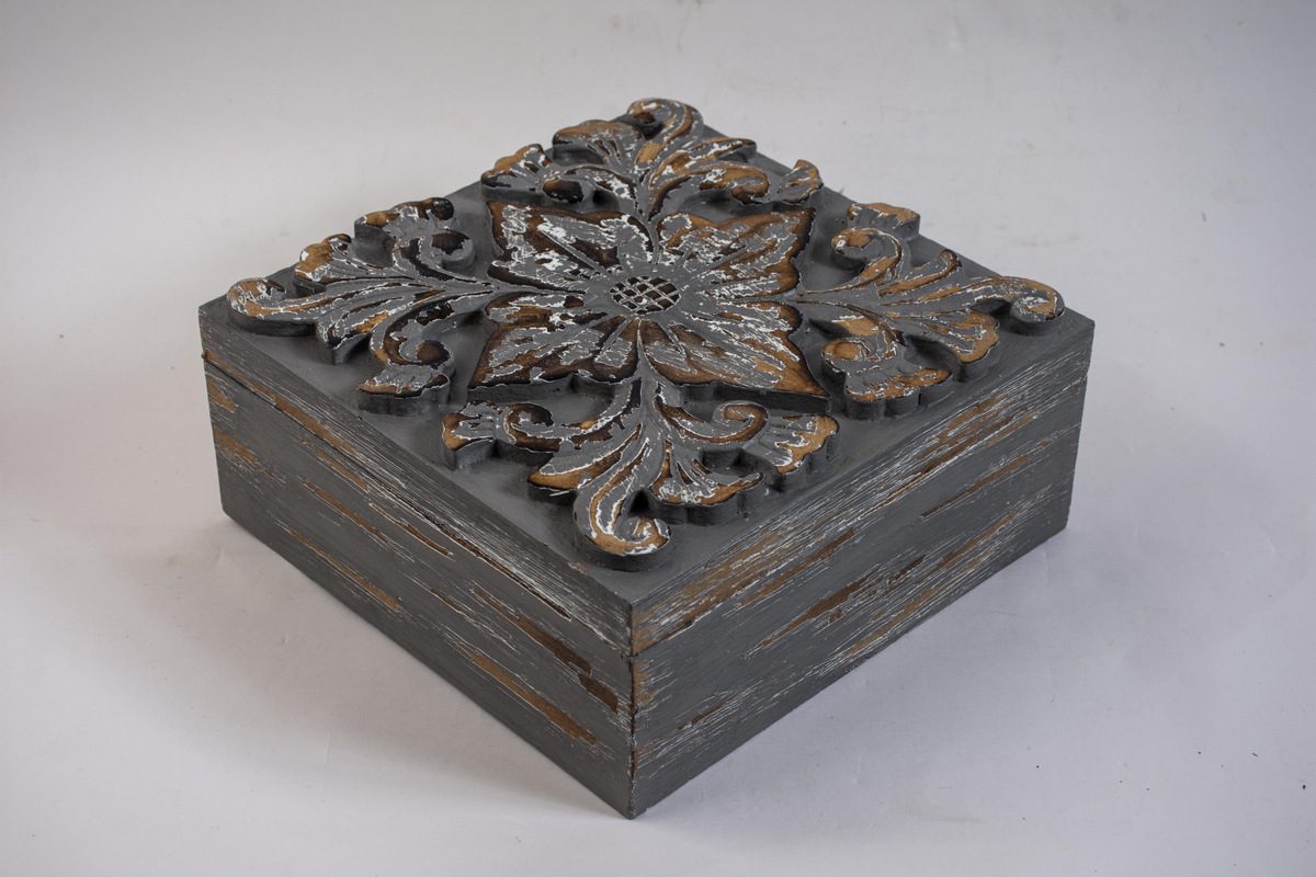 MACADAMIA - BOX WOOD MEDIUM GREY WASH 25L X 25W X 10H