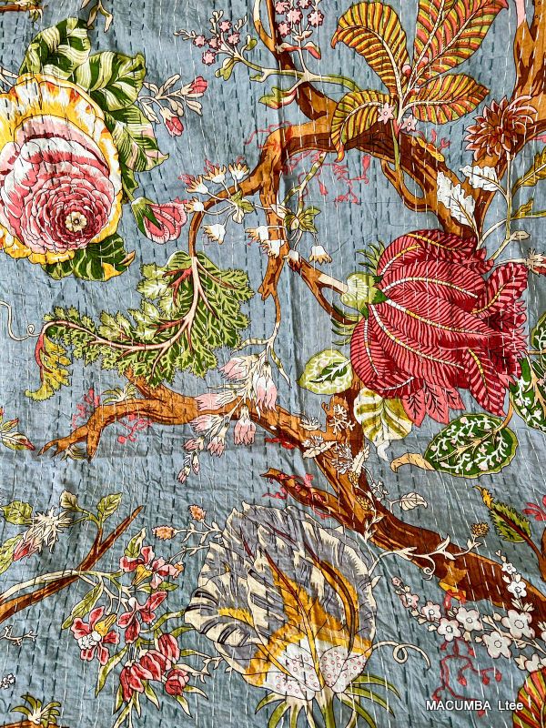 KANTHA - BEDCOVER GREY PRINTED FLOWER 145X215