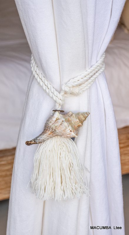TASSEL CURTAIN HORSE CONCH SHELL