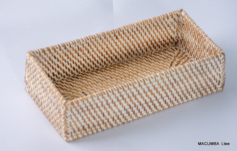 TRAY RECTANGULAR WHITE RATTAN 25X12XH7