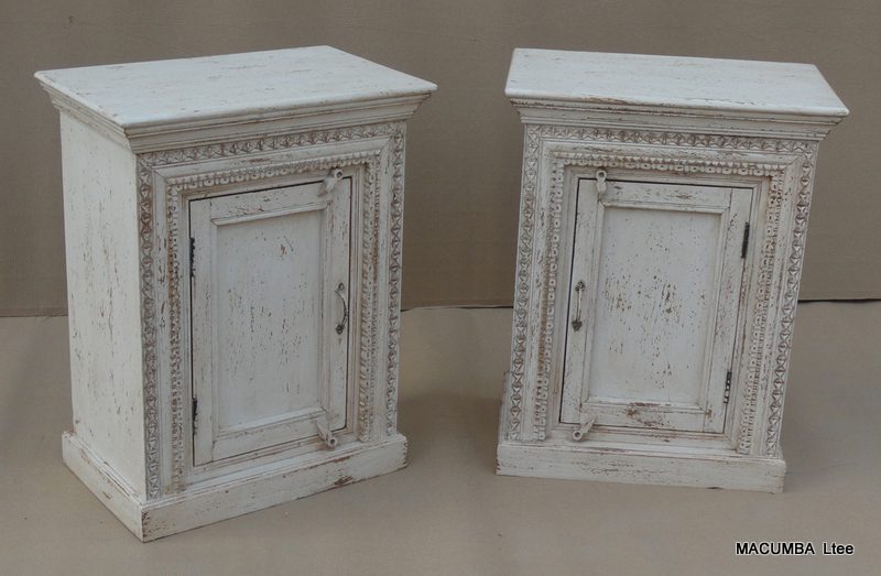 EZHIL - BEDSIDE TABLE WHITE 59 X 35 X H 78 CM
