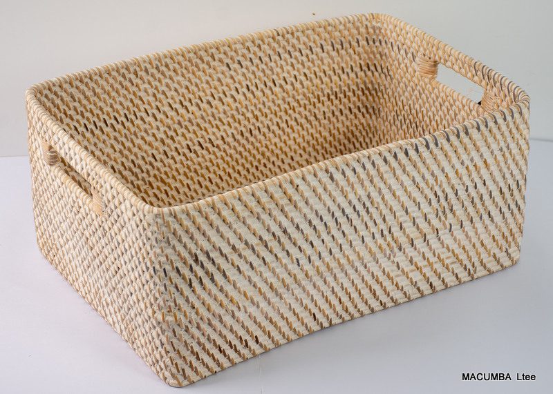 BASKET WHITE RATTAN LARGE 45X35XH20