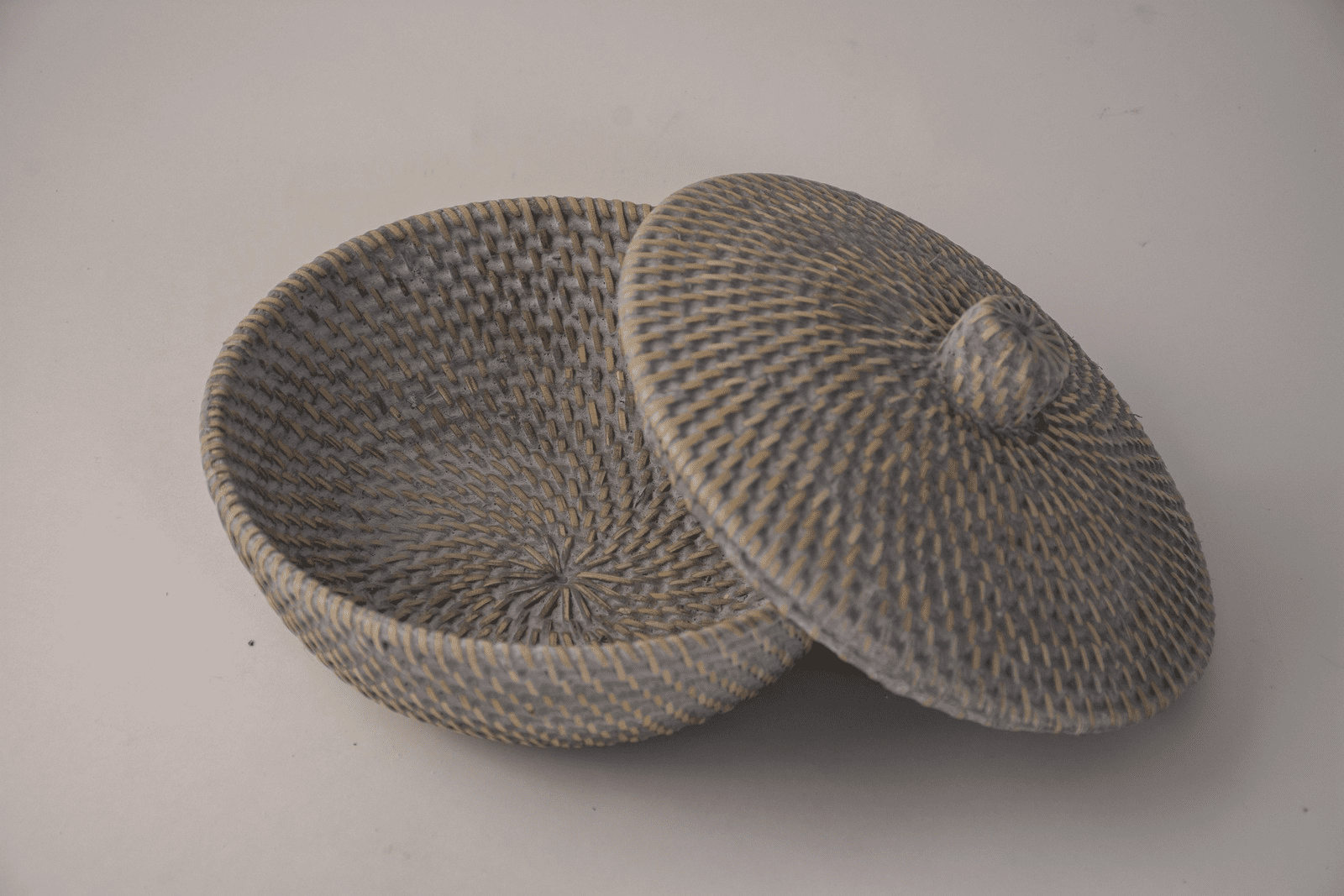 OULANKA - BASKET RATTAN WITH LID GREY D 20