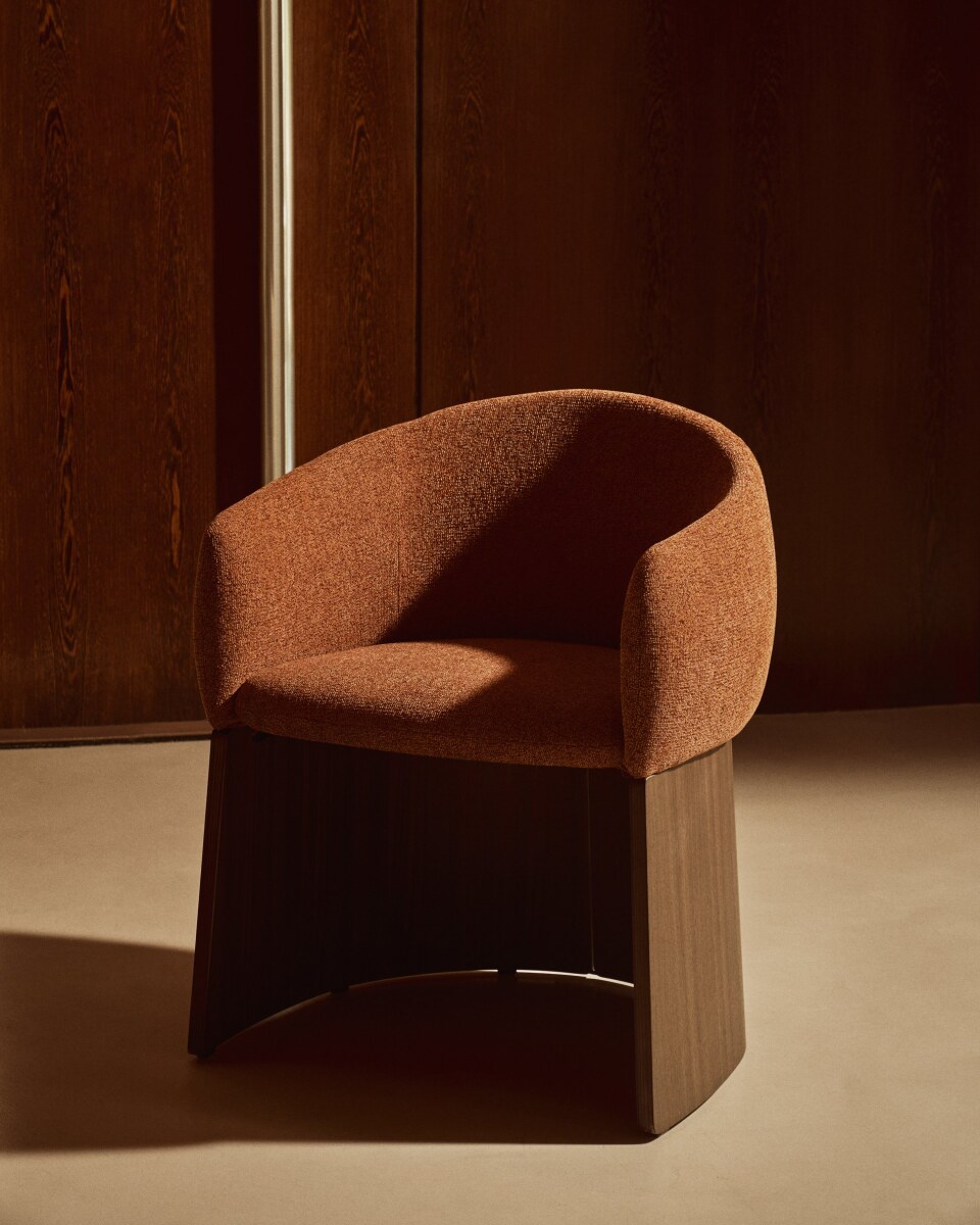 Bosca chair in terracotta chenille and FSC walnut veneer 100 %