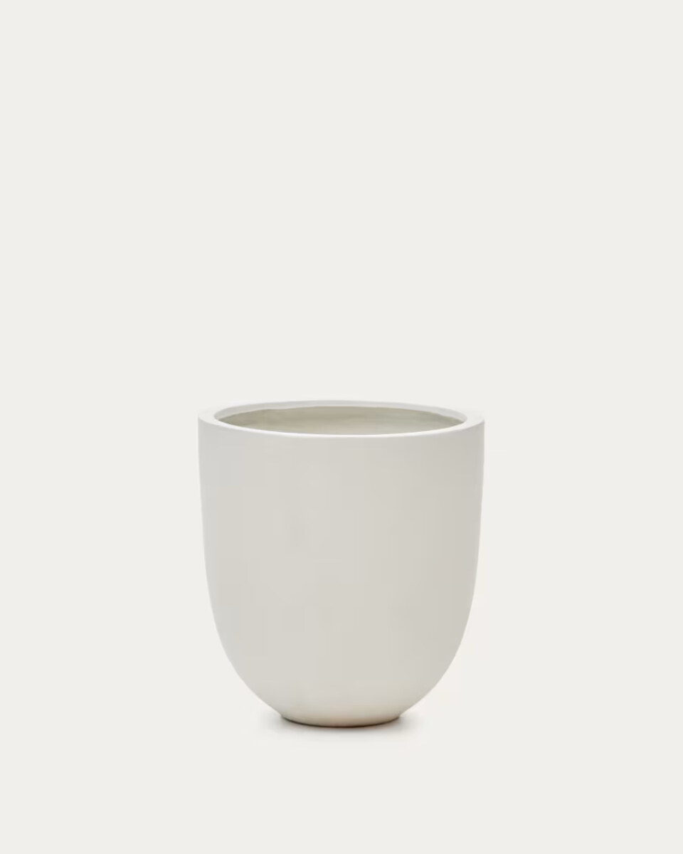 Aiguablava plant pot in white cement.  56 cm