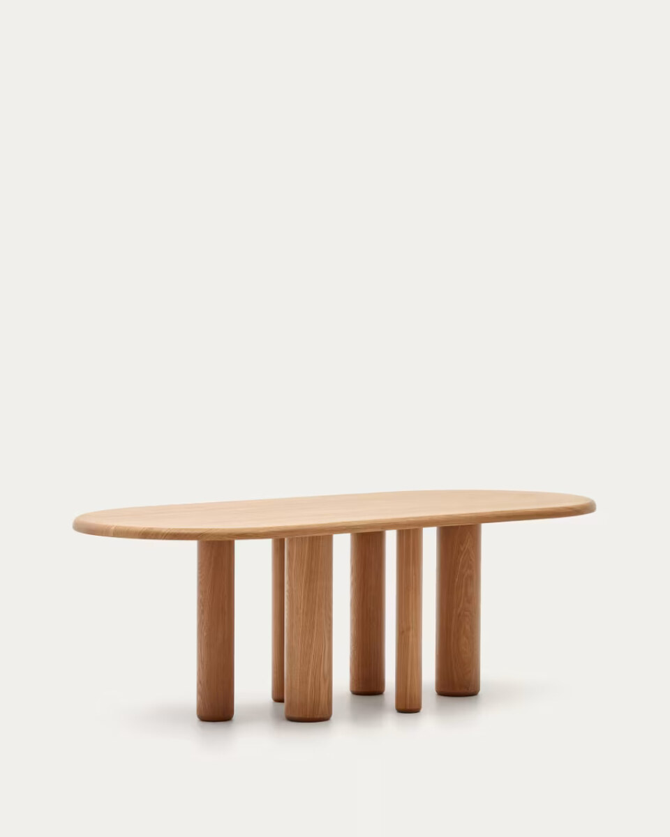 Mailen oval table in ash wood veneer with natural finish.  220 x 105 cm