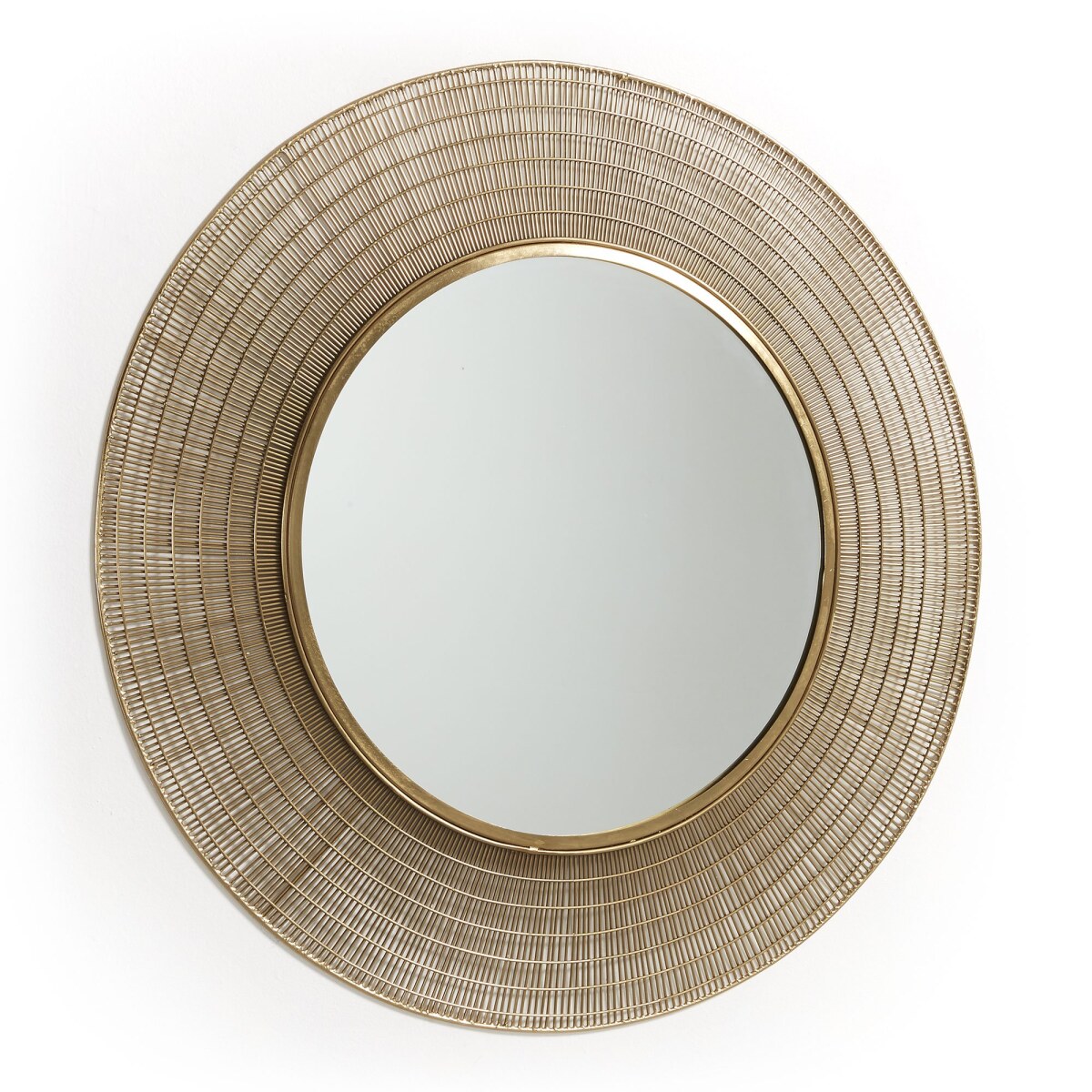Mirror placed at 80 cm
