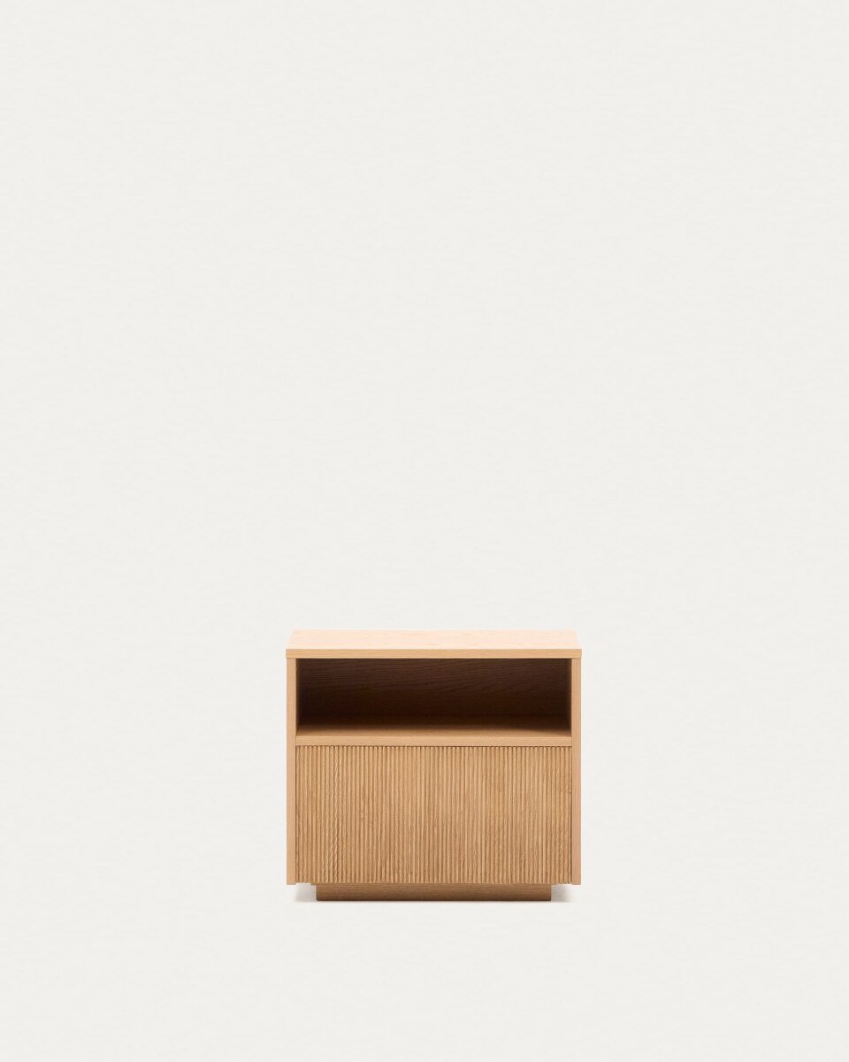 Helvine bedside table with 1 drawer in oak veneer. 60 x 52 cm FSC 100%