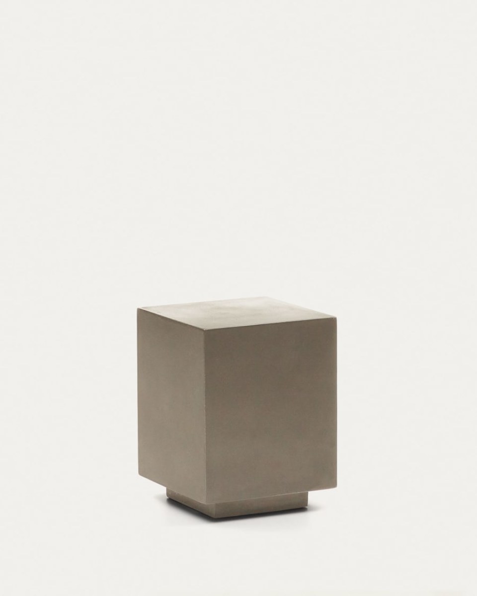 Rustella cement side table. 35 x 35 cm