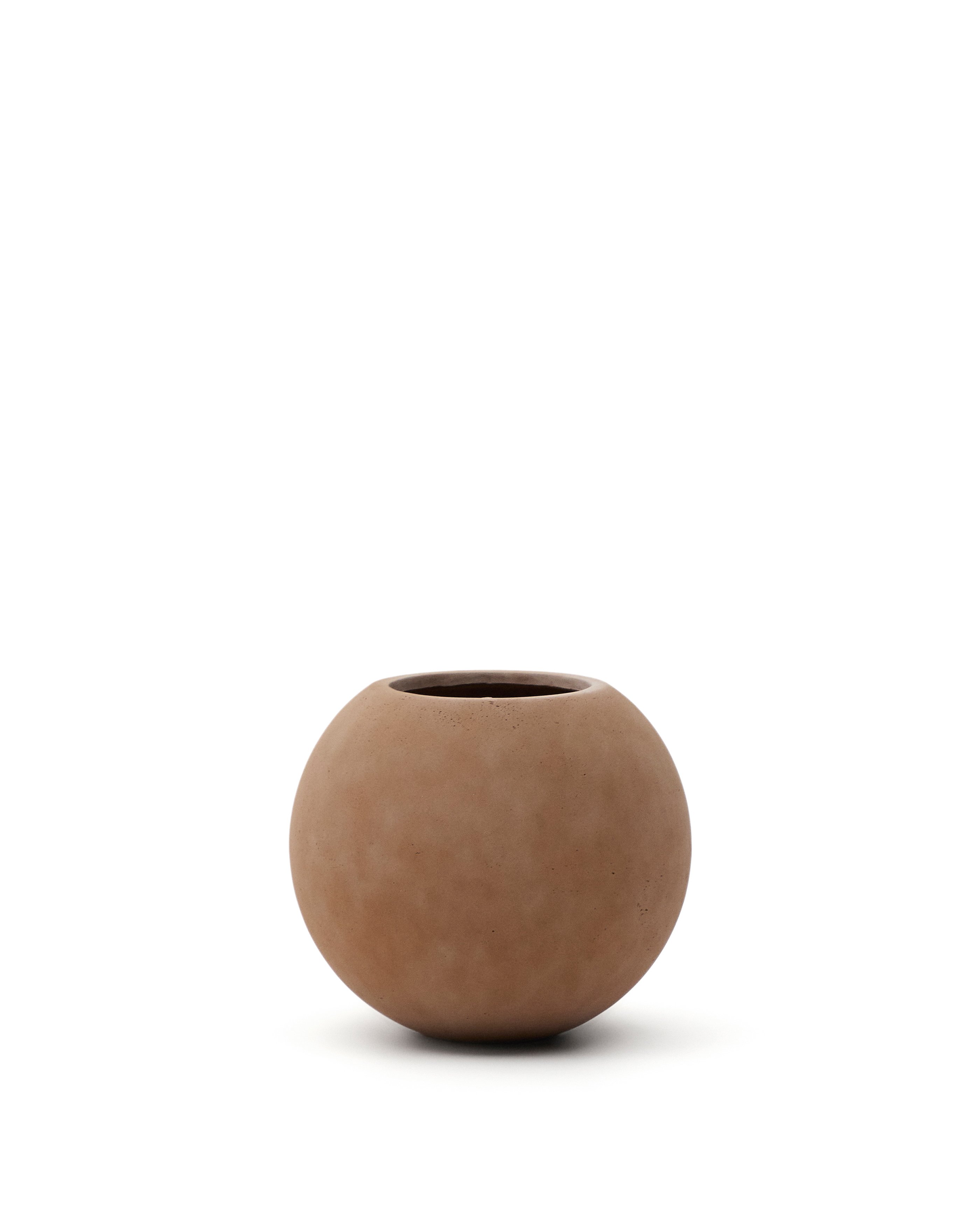 Solna terracotta-effect planter 66cm