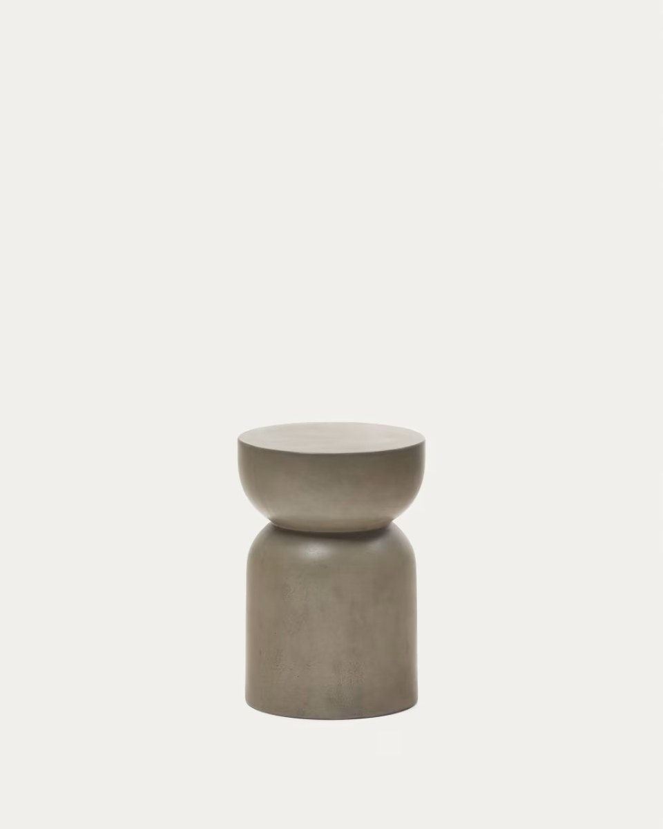 Garbet round cement side table.  32 cm