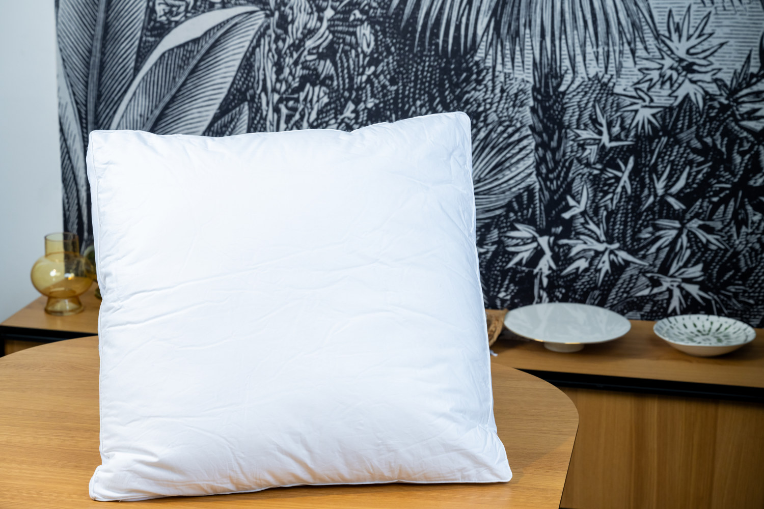 THE ESSENTIAL 3.0 PILLOW COMFY WHITE BORDER 600*600mm WITH MESH  1680 gr