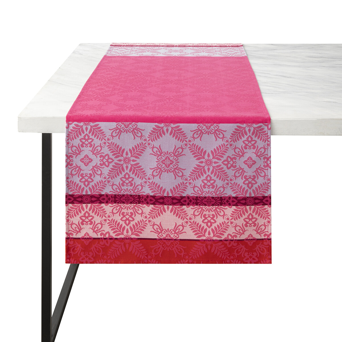 CH TABLE 50X150 MUMBAI FUCHSIA