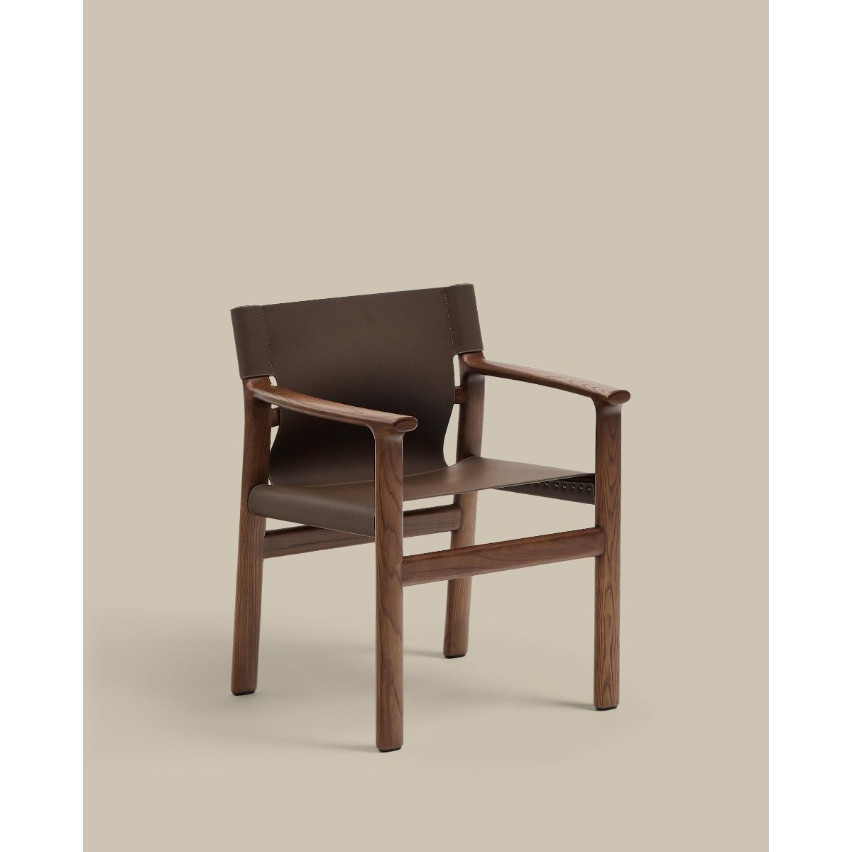 Jan chair made of dark brown recycled leather fibres and FSC 100% solid ash wood with walnut-coloured finish