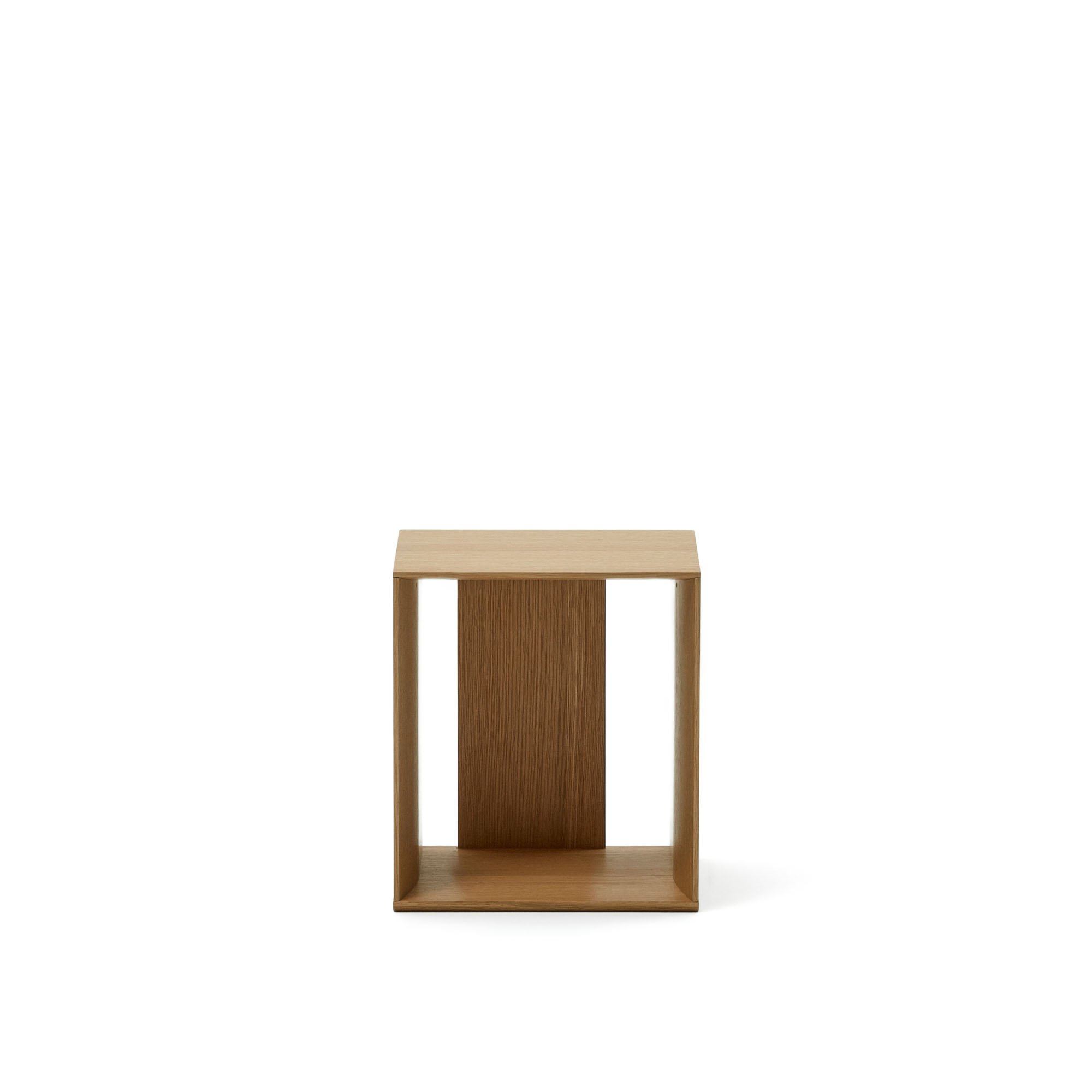 Litto small shelf module in oak veneer. 34 x 38 cm
